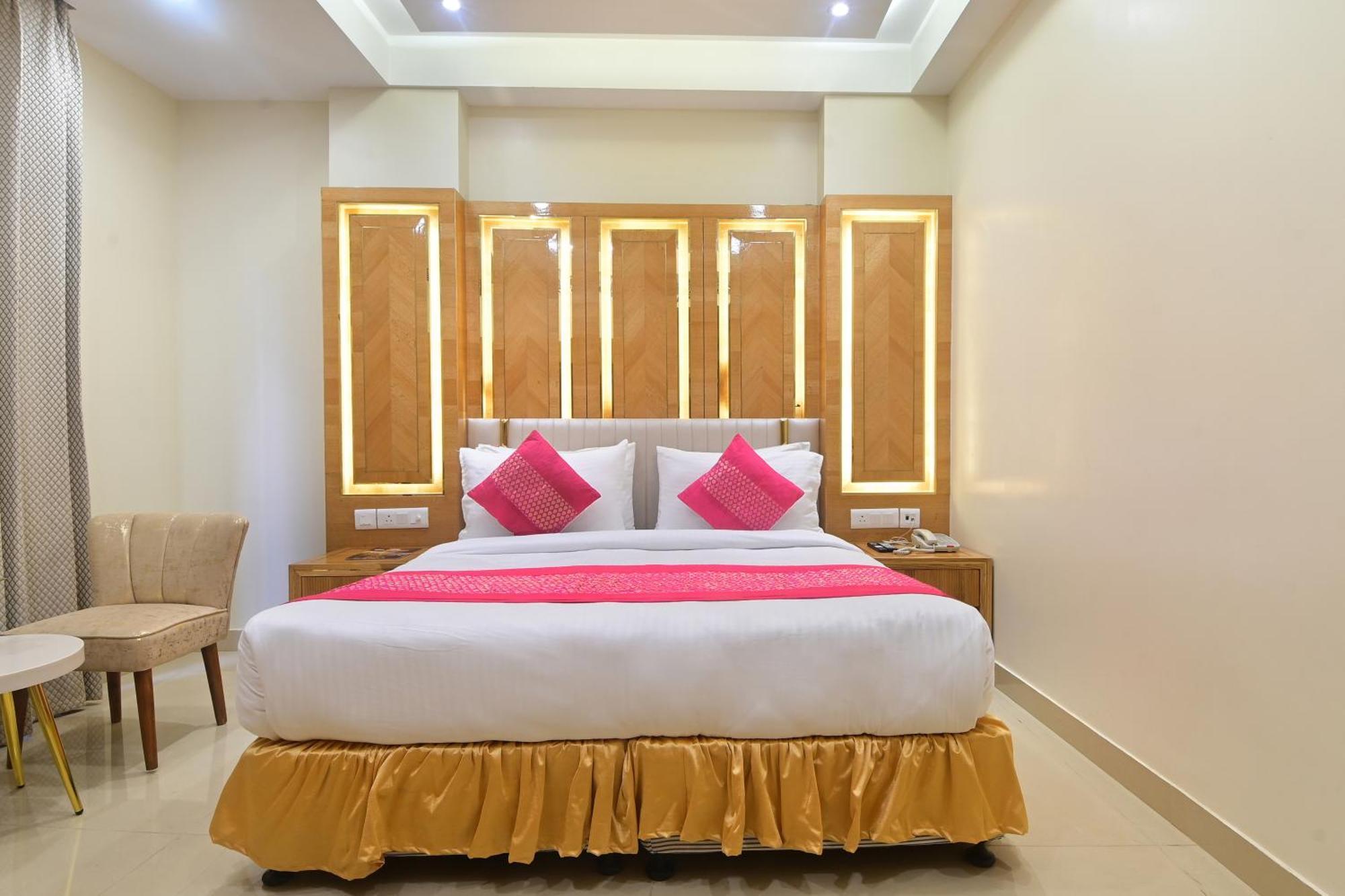 Hotel Gold Palace - 03 Mins Walk From New Delhi Railway Station Nova Deli Exterior foto