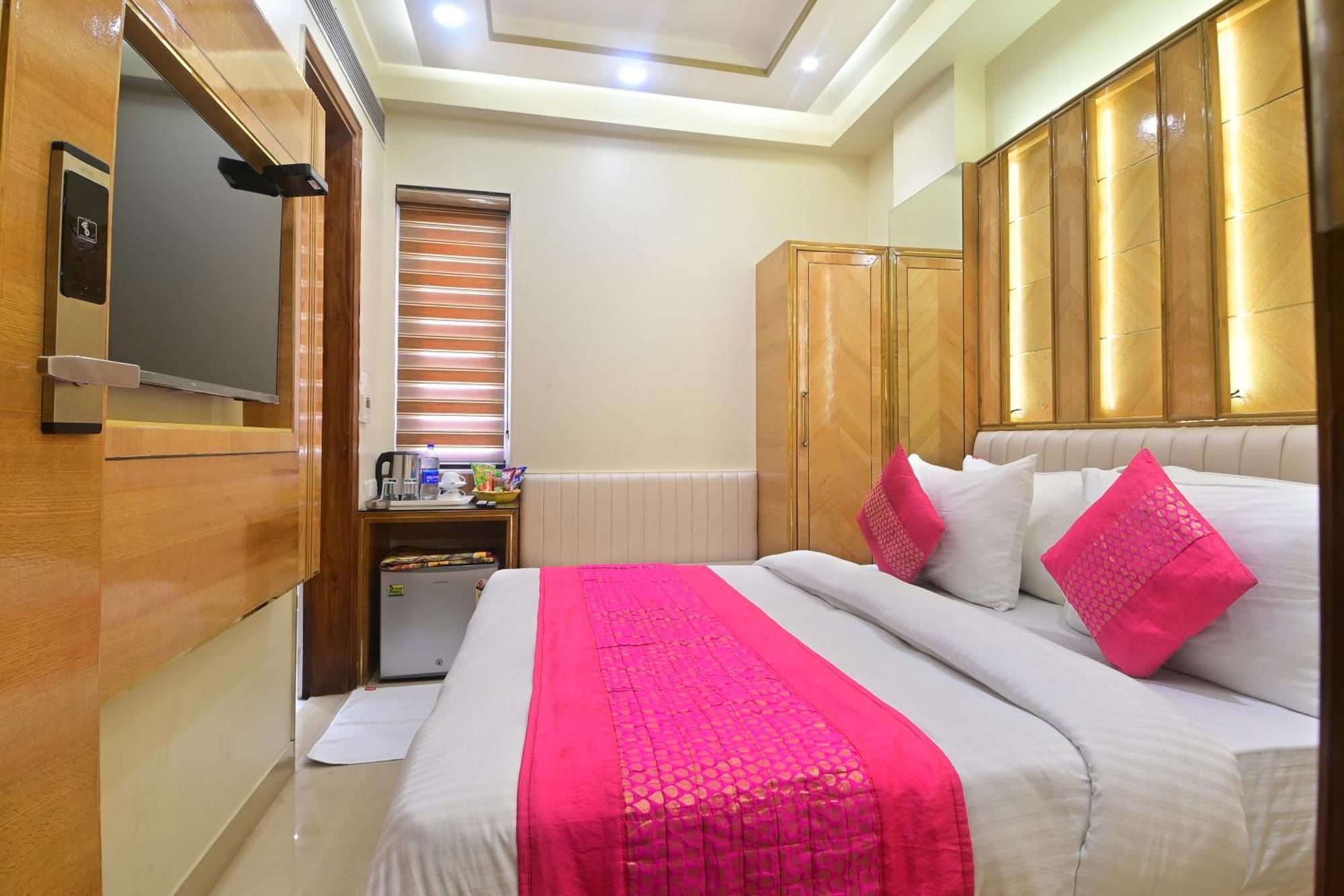 Hotel Gold Palace - 03 Mins Walk From New Delhi Railway Station Nova Deli Exterior foto