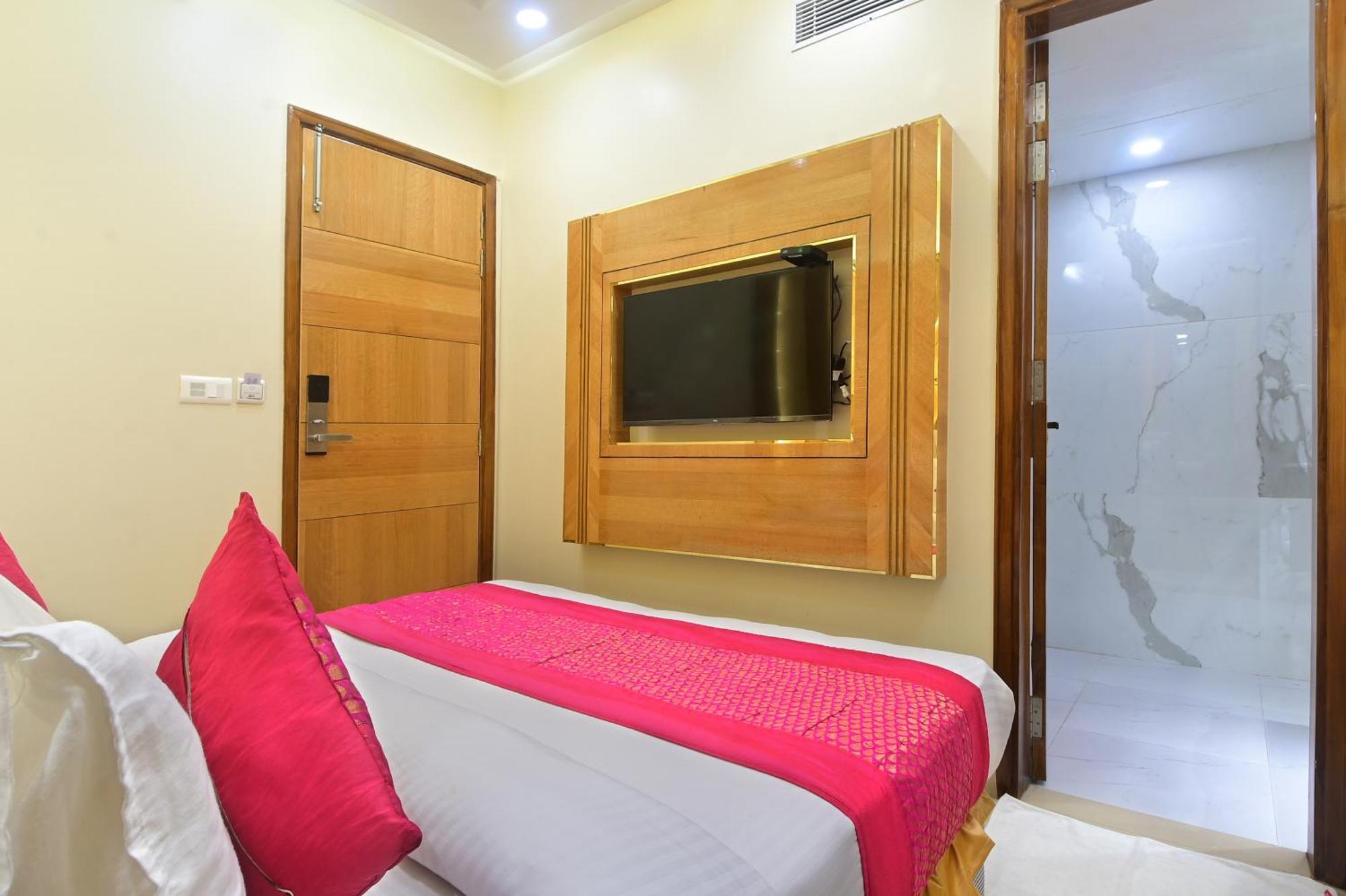 Hotel Gold Palace - 03 Mins Walk From New Delhi Railway Station Nova Deli Exterior foto