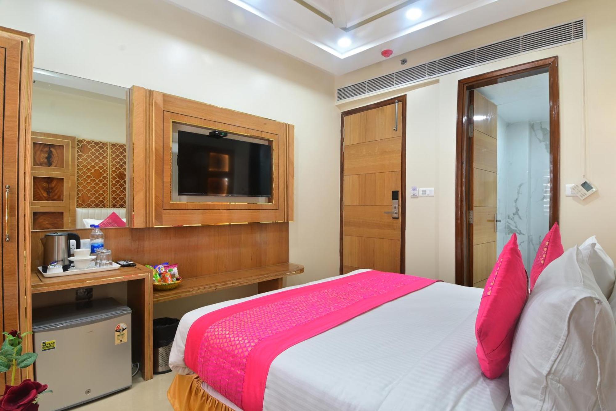 Hotel Gold Palace - 03 Mins Walk From New Delhi Railway Station Nova Deli Exterior foto