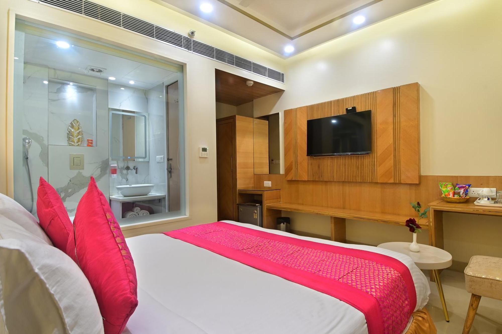 Hotel Gold Palace - 03 Mins Walk From New Delhi Railway Station Nova Deli Exterior foto
