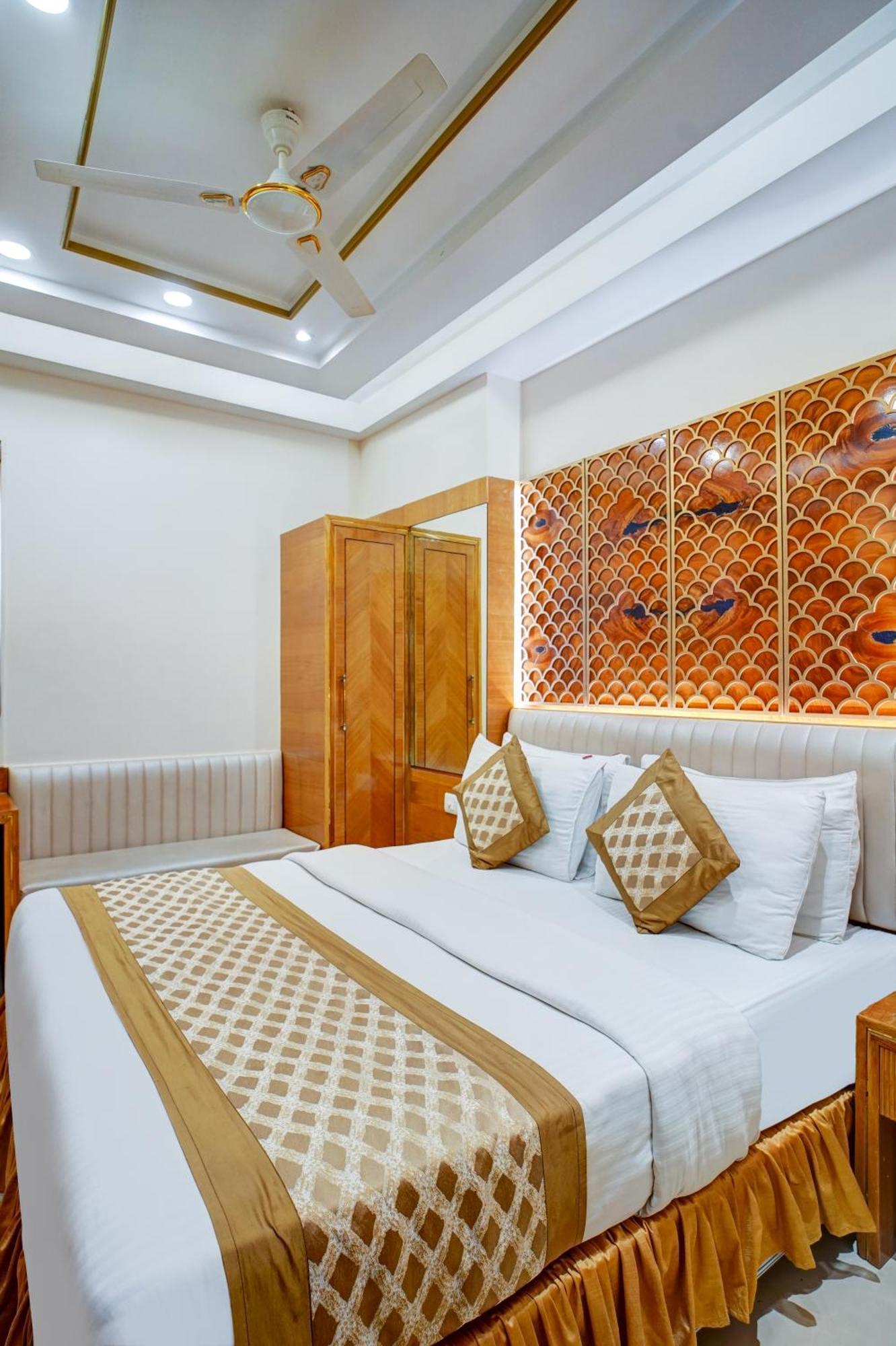 Hotel Gold Palace - 03 Mins Walk From New Delhi Railway Station Nova Deli Exterior foto