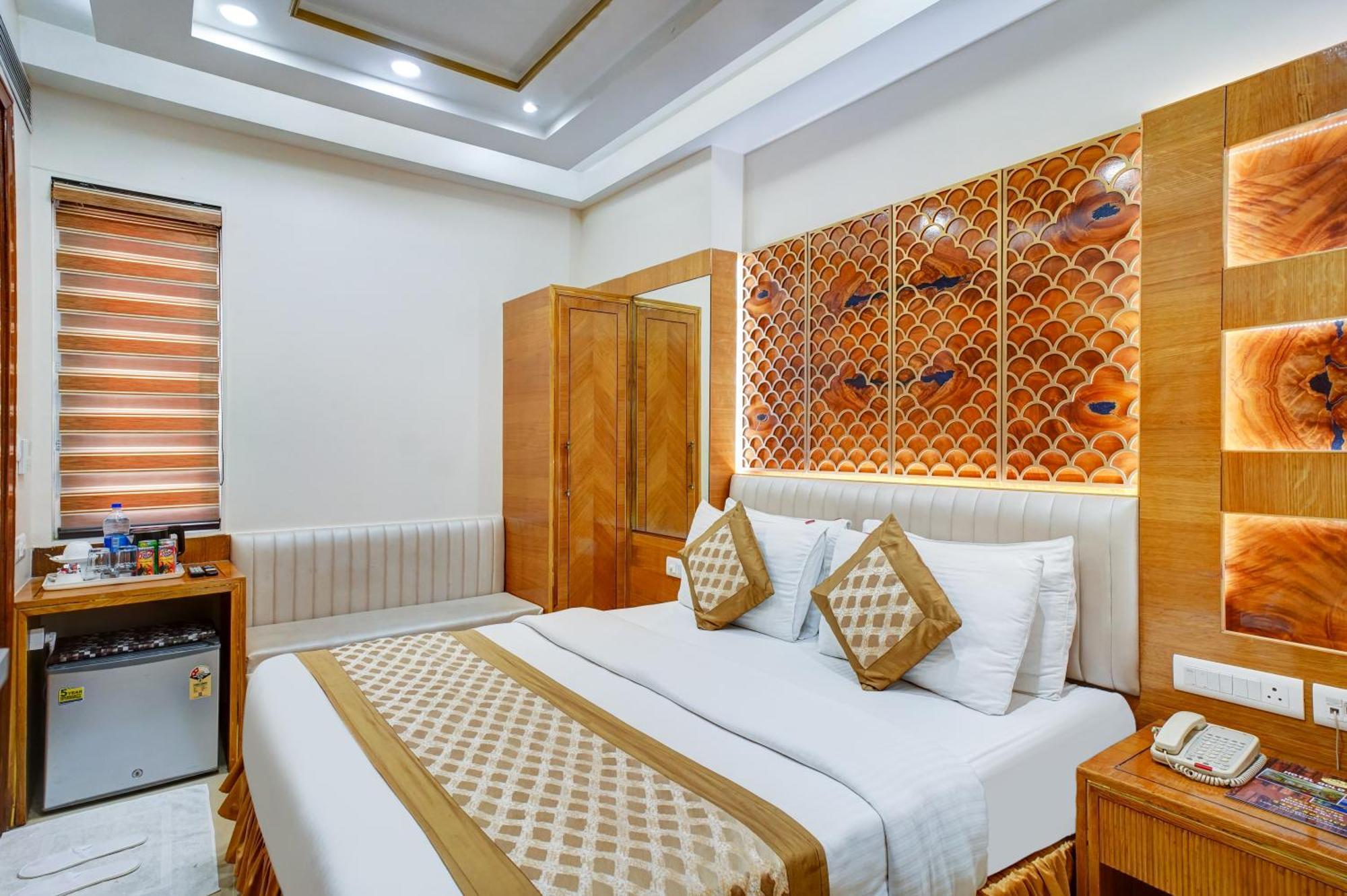 Hotel Gold Palace - 03 Mins Walk From New Delhi Railway Station Nova Deli Exterior foto