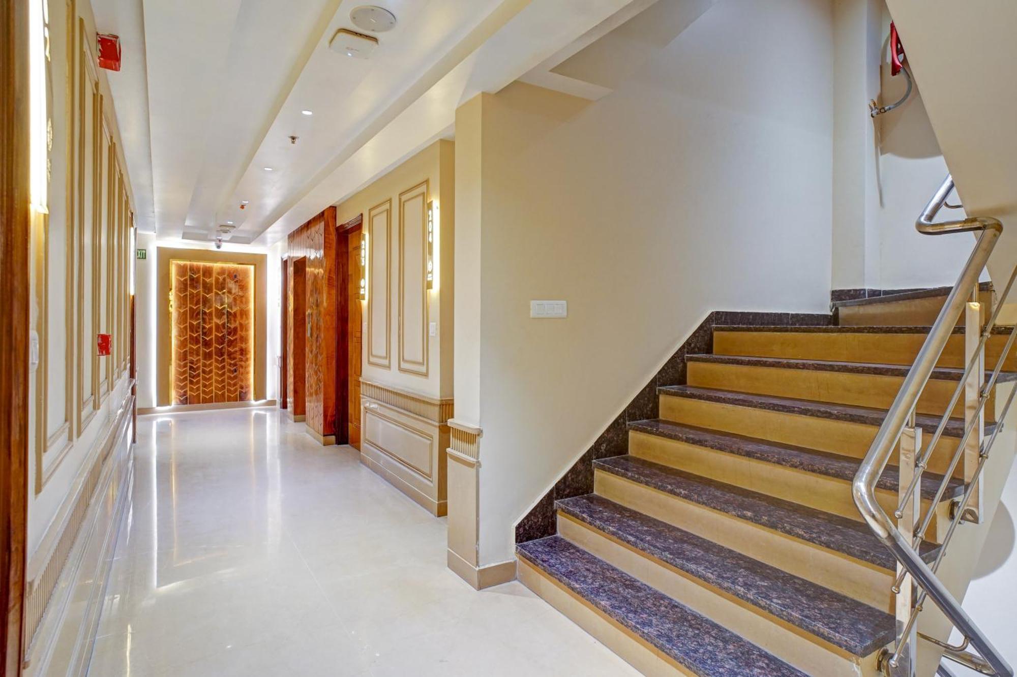 Hotel Gold Palace - 03 Mins Walk From New Delhi Railway Station Nova Deli Exterior foto