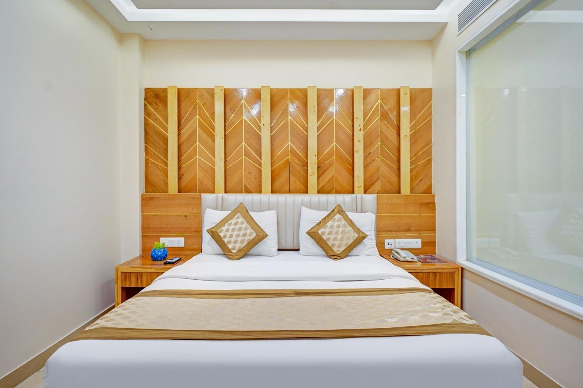 Hotel Gold Palace - 03 Mins Walk From New Delhi Railway Station Nova Deli Exterior foto