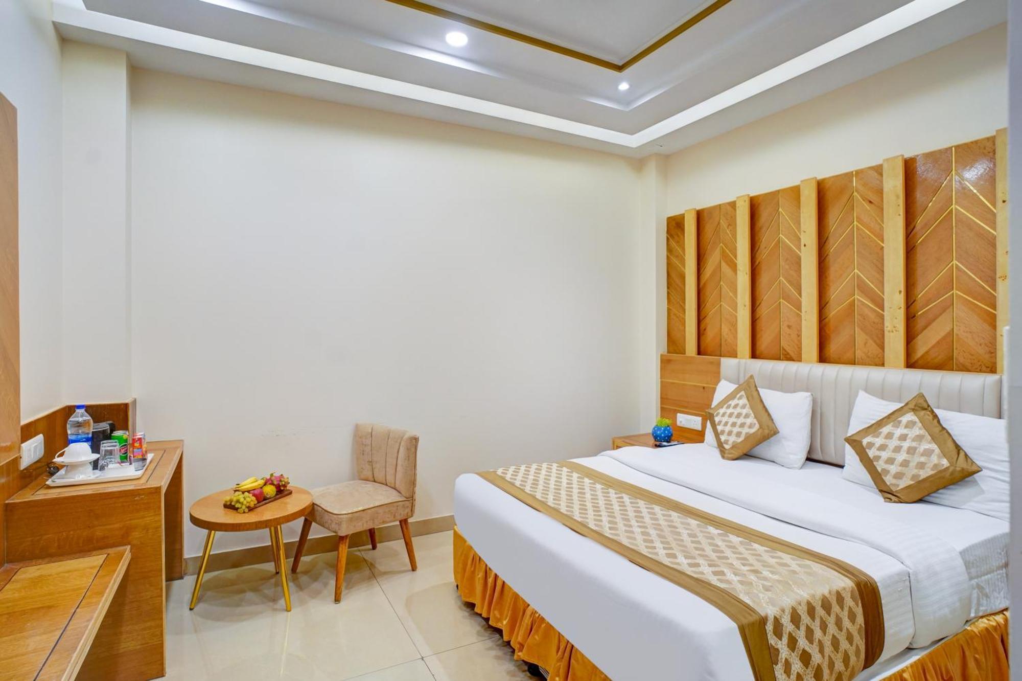 Hotel Gold Palace - 03 Mins Walk From New Delhi Railway Station Nova Deli Exterior foto